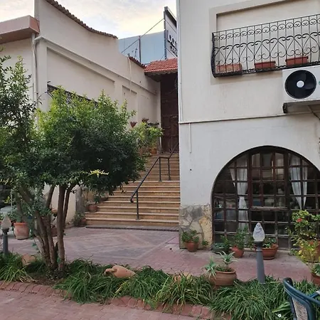 Deluxe Double En Royal Penthouse 6 Beds Apart Otel