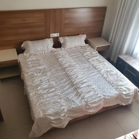 Deluxe Double En Royal Penthouse 6 Beds Kuşadası